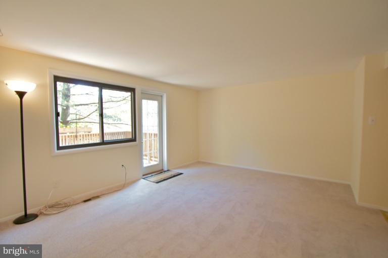 8955 Footed Ridge Columbia, MD 21045 - Photo 1 of 30 Living Room