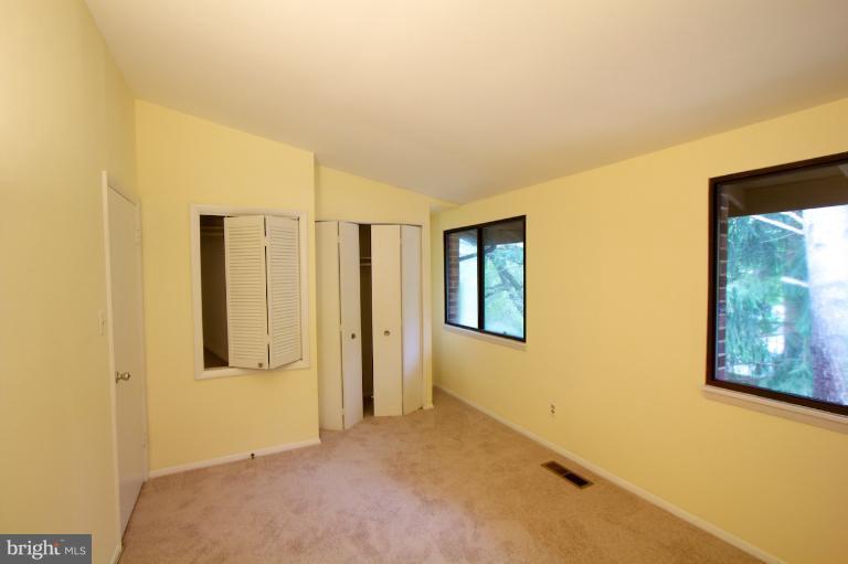 8955 Footed Ridge Columbia, MD 21045 - Photo 2 of 30 Bedroom (Master)