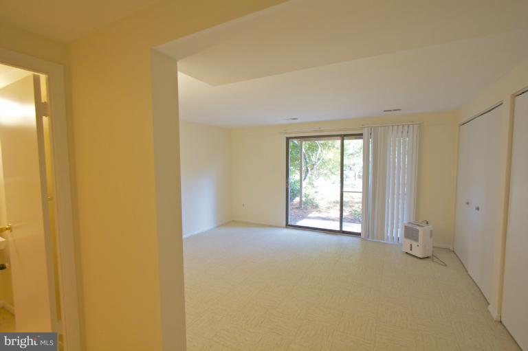 8955 Footed Ridge Columbia, MD 21045 - Photo 12 of 30 Family Room