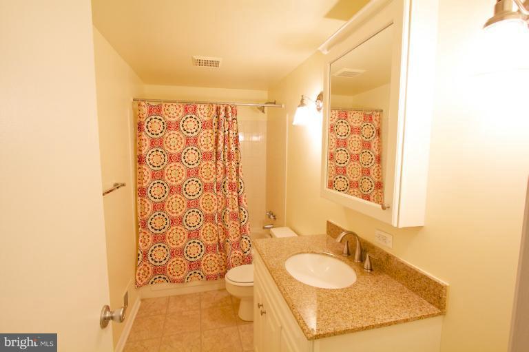 8955 Footed Ridge Columbia, MD 21045 - Photo 23 of 30 Bath