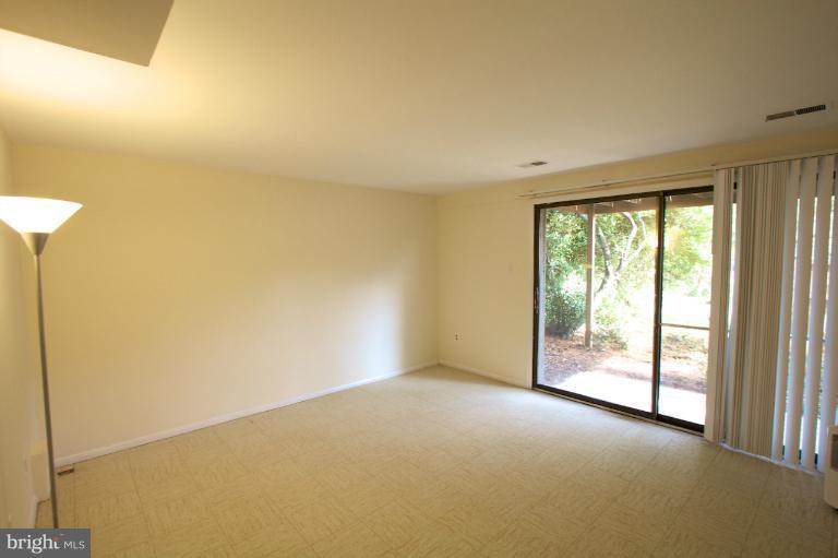 8955 Footed Ridge Columbia, MD 21045 - Photo 24 of 30 Family Room