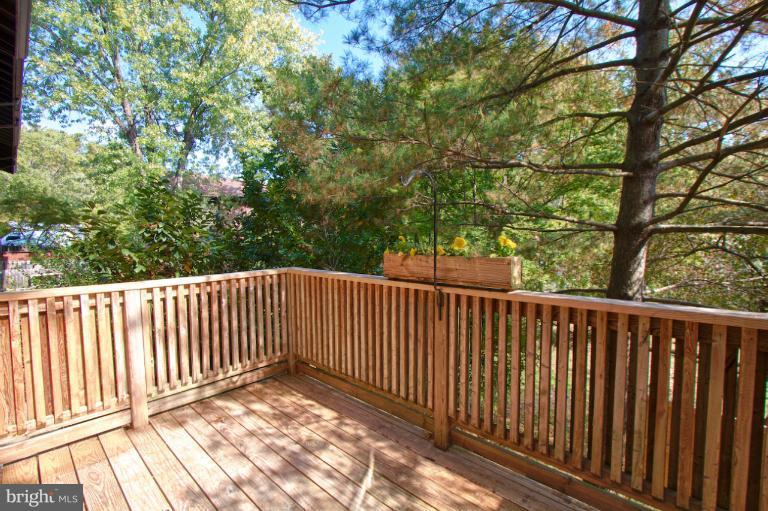8955 Footed Ridge Columbia, MD 21045 - Photo 27 of 30 Exterior (Rear)