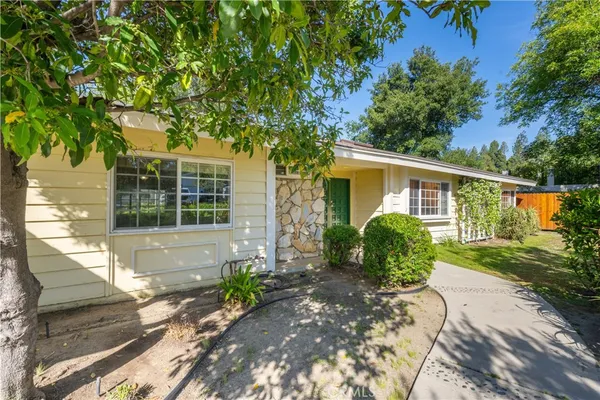 $4,850 | 11761 Encino Avenue, Granada Hills, CA 91344