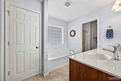 $409,900 | 1013 Roosevelt Drive, Wentzville, MO 63385