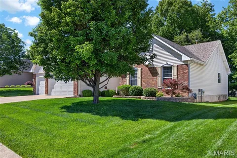$409,900 | 1013 Roosevelt Drive, Wentzville, MO 63385