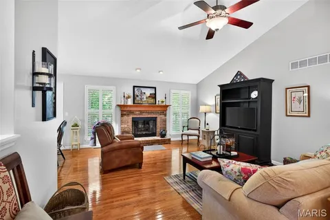 $409,900 | 1013 Roosevelt Drive, Wentzville, MO 63385