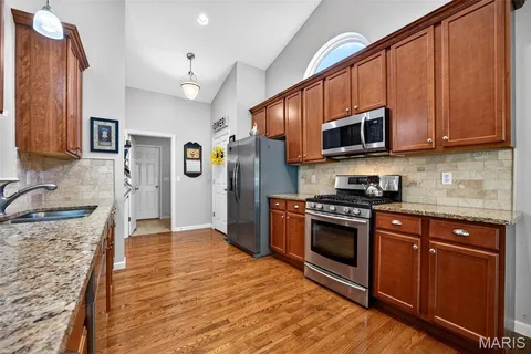 $409,900 | 1013 Roosevelt Drive, Wentzville, MO 63385