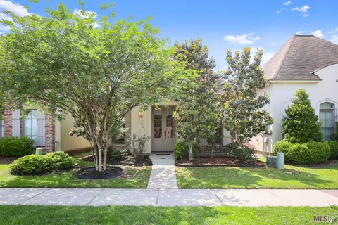 $330,000 | 13980 Emmy Way Drive, Baton Rouge, LA 70810