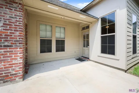 $330,000 | 13980 Emmy Way Drive, Baton Rouge, LA 70810