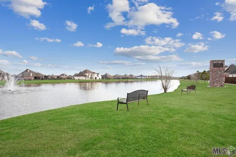 $330,000 | 13980 Emmy Way Drive, Baton Rouge, LA 70810