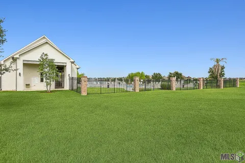 $330,000 | 13980 Emmy Way Drive, Baton Rouge, LA 70810