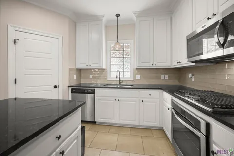 $330,000 | 13980 Emmy Way Drive, Baton Rouge, LA 70810