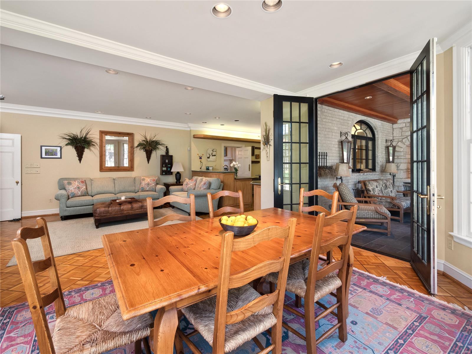 10 Carrswold Drive Clayton, MO 63105 - Photo 17 of 53