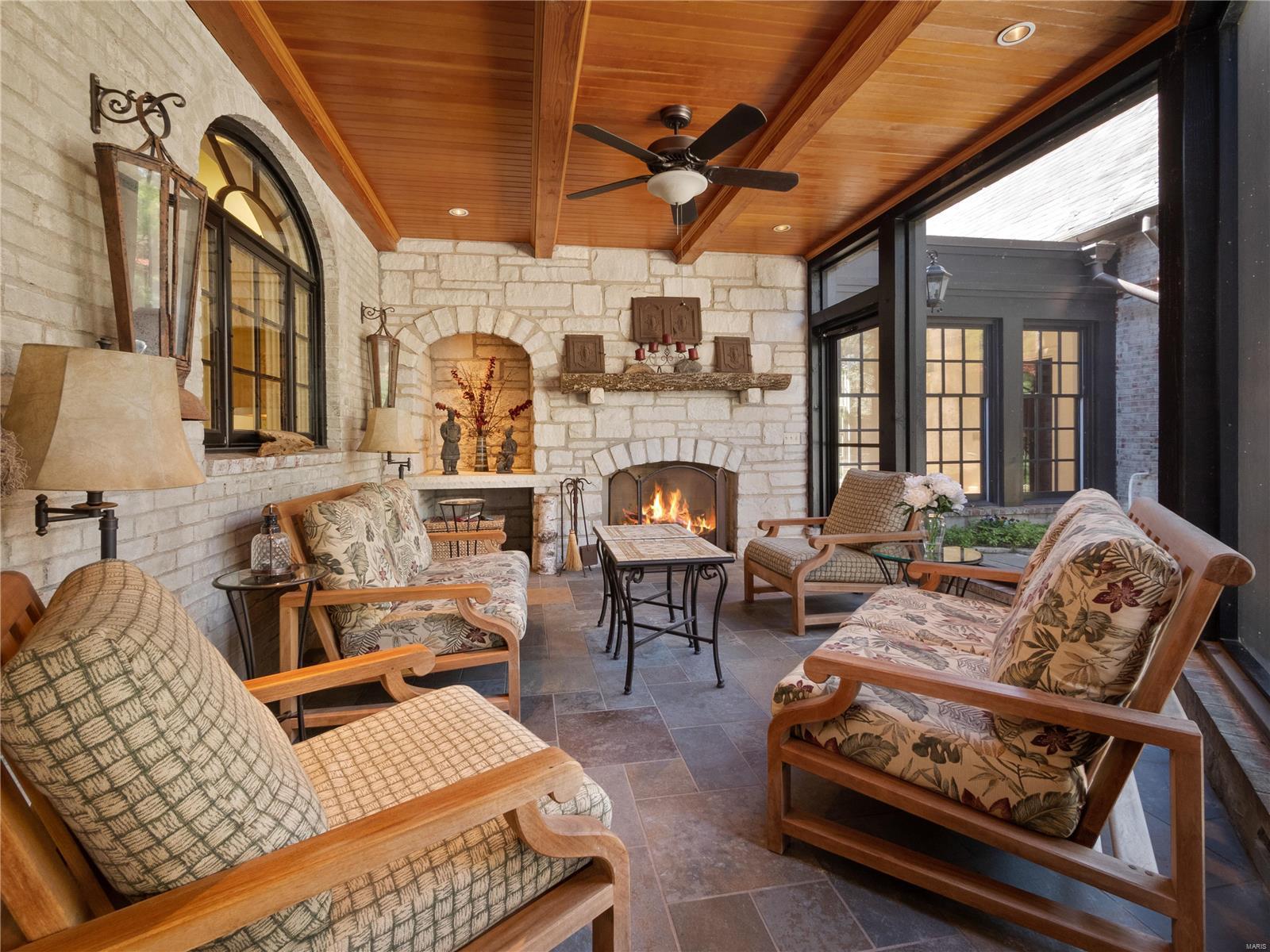 10 Carrswold Drive Clayton, MO 63105 - Photo 18 of 53