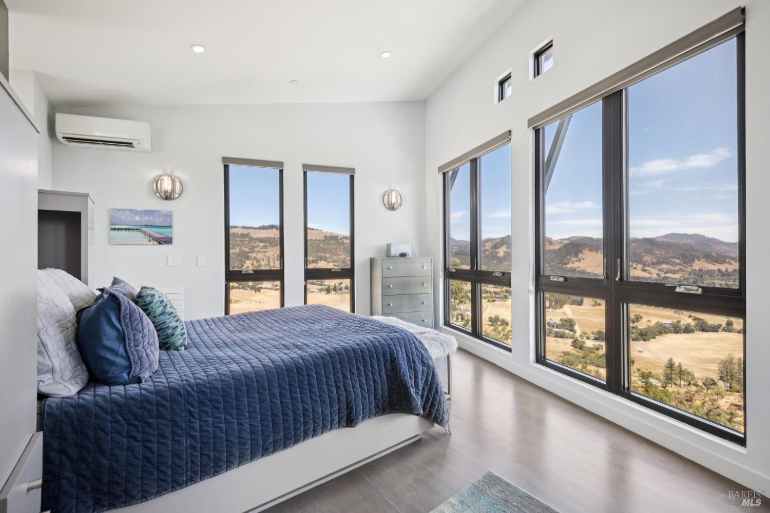 3929 Rincon Ridge Drive Santa Rosa, CA 95404 - Photo 22 of 40 Primary en suite