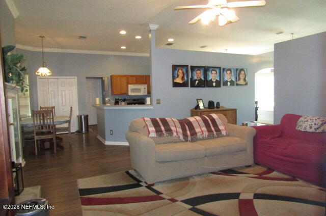 1372 Blackmon Road Green Cove Springs, FL 32043 - Photo 8 of 30 Family Room