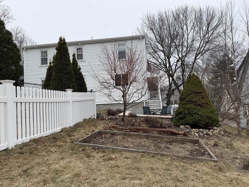 25 Walnut Terrace Arlington, MA 02476 - Photo 5 of 33