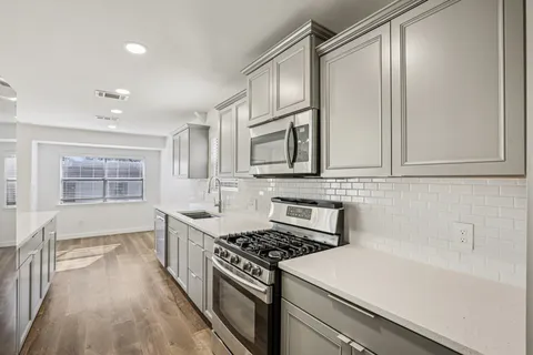 $395,900 | 2713 Crownspoint Drive, Austin, TX 78748