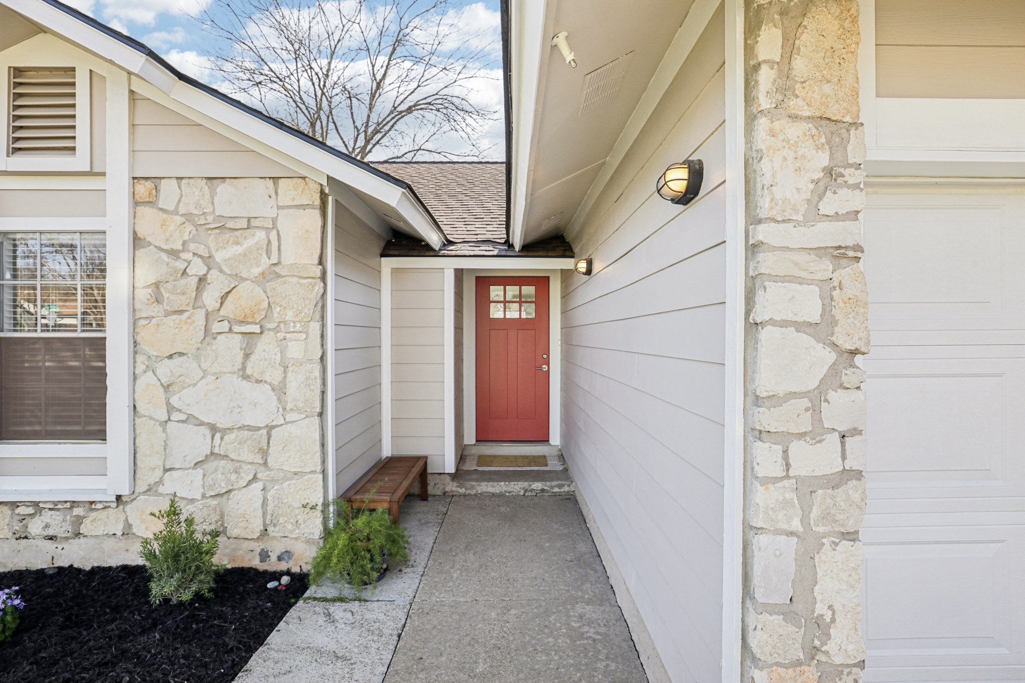 2713 Crownspoint Drive Austin, TX 78748 - Photo 3 of 34