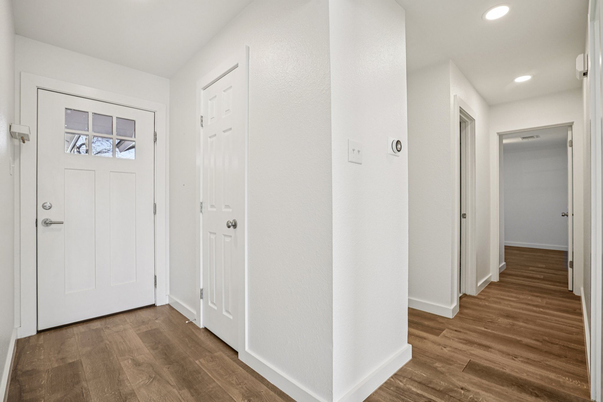 2713 Crownspoint Drive Austin, TX 78748 - Photo 4 of 34