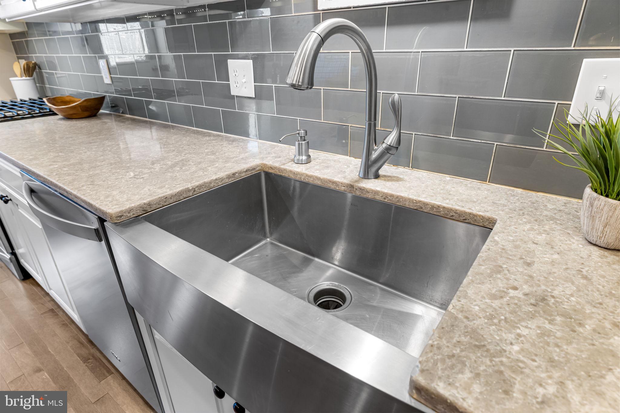 1607 Light Street Baltimore, MD 21230 - Photo 13 of 62