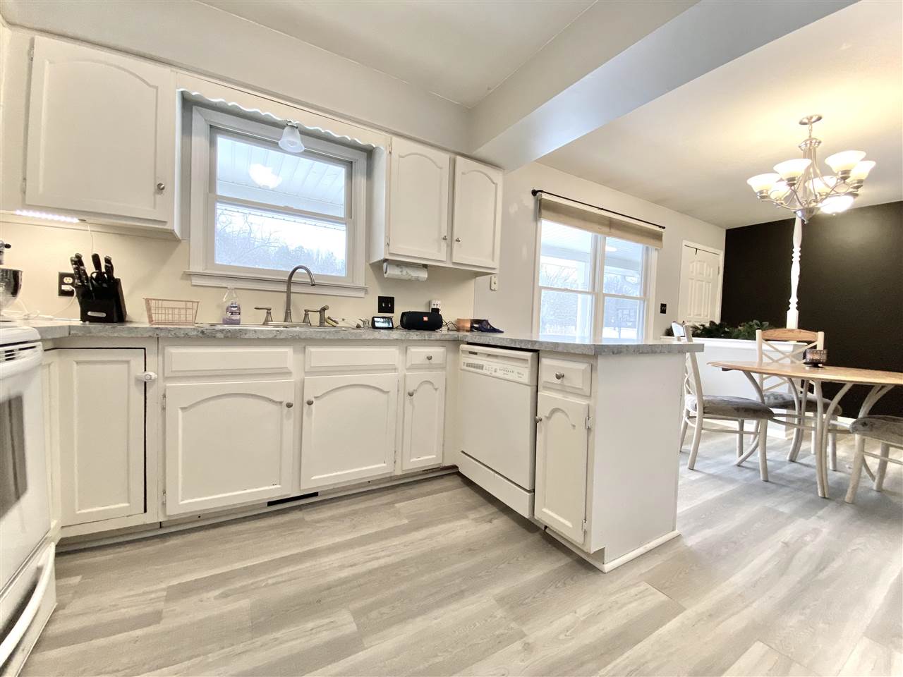 10048 West Mount Morris Road Flushing, MI 48433 - Photo 8 of 51 50063354-7.JPG