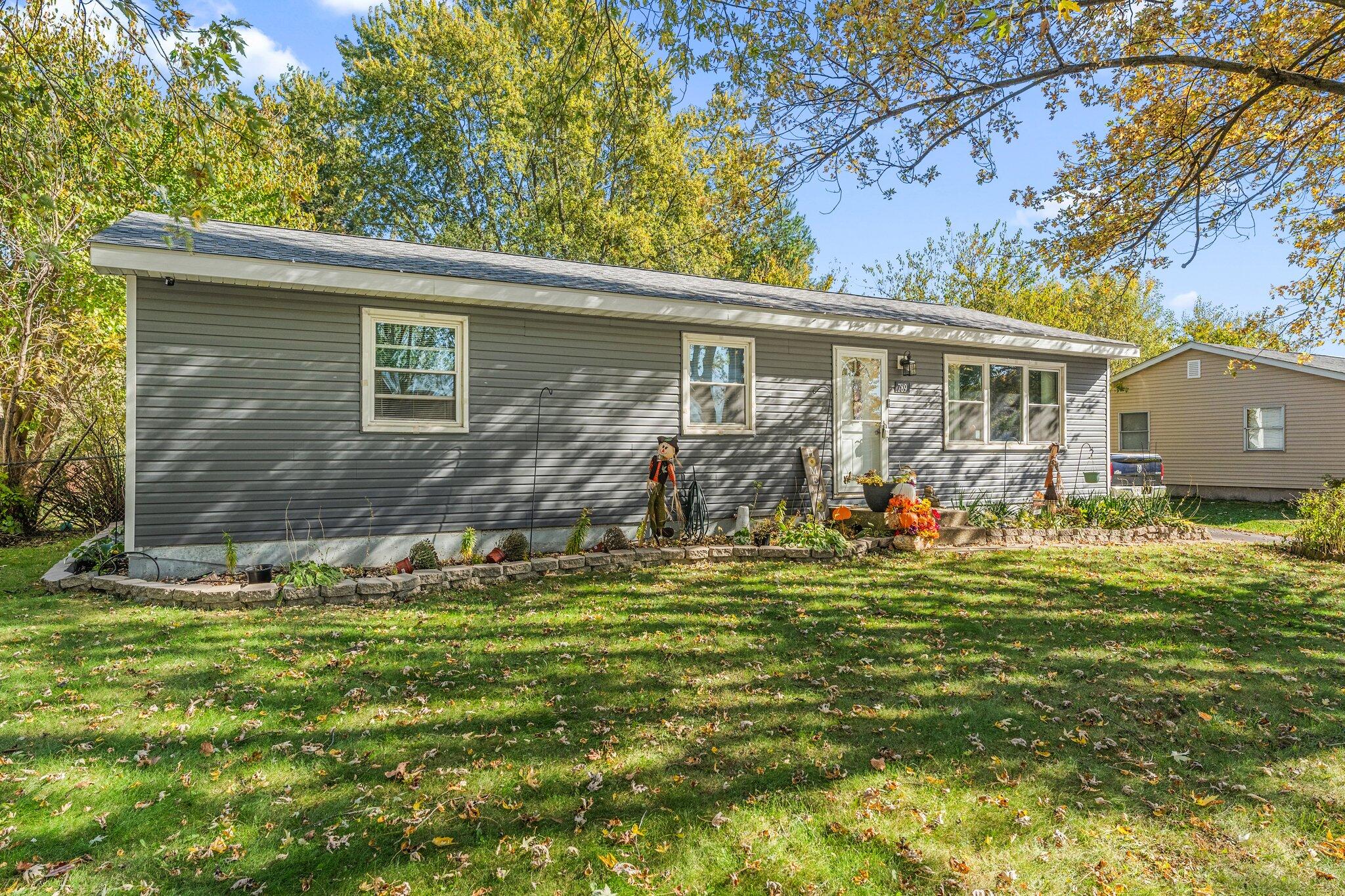 789 Devonshire Road Valparaiso, IN 46385 - Photo 17 of 24 2048x1365