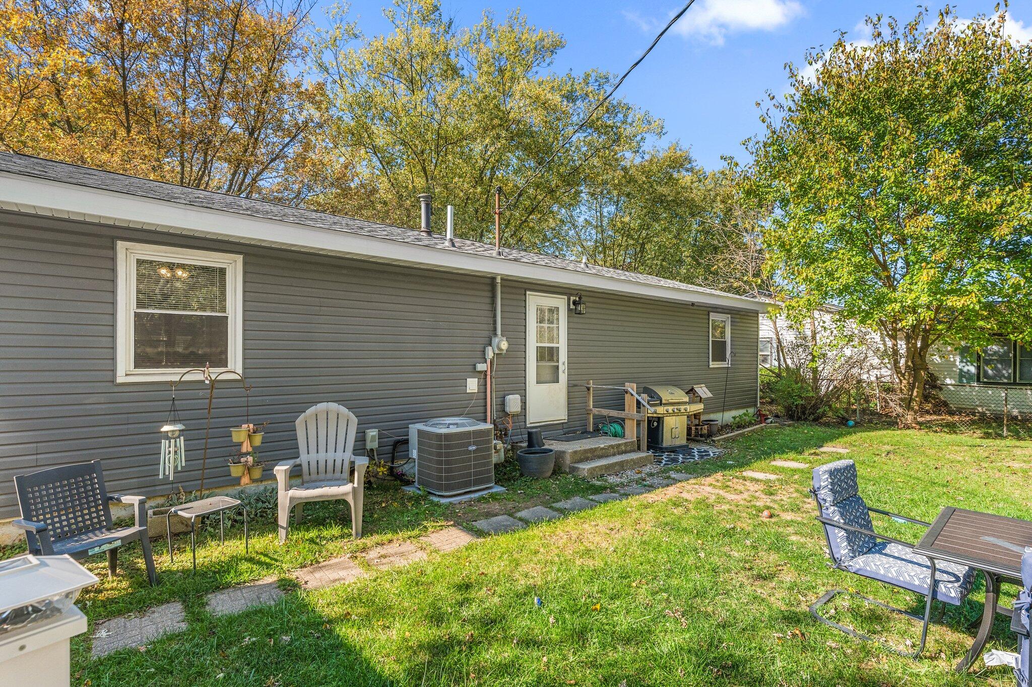 789 Devonshire Road Valparaiso, IN 46385 - Photo 20 of 24 2048x1365