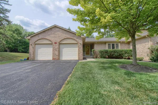 $2,500 | 29504 Sylvan Lane, Farmington, MI 48334