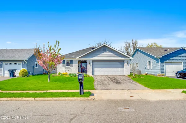 $499,000 | 3 Everest Drive North, Brick, NJ 08724