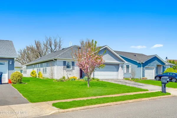 $499,000 | 3 Everest Drive North, Brick, NJ 08724