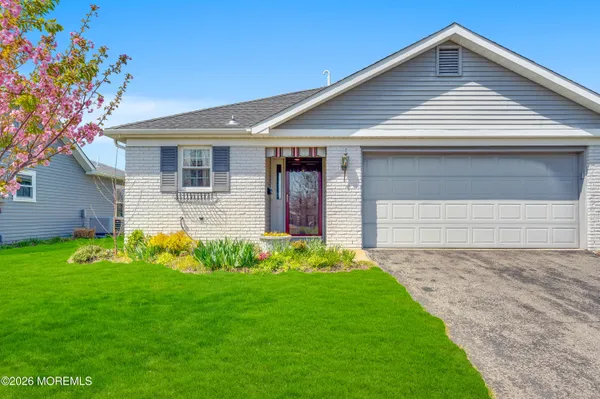 $499,000 | 3 Everest Drive North, Brick, NJ 08724
