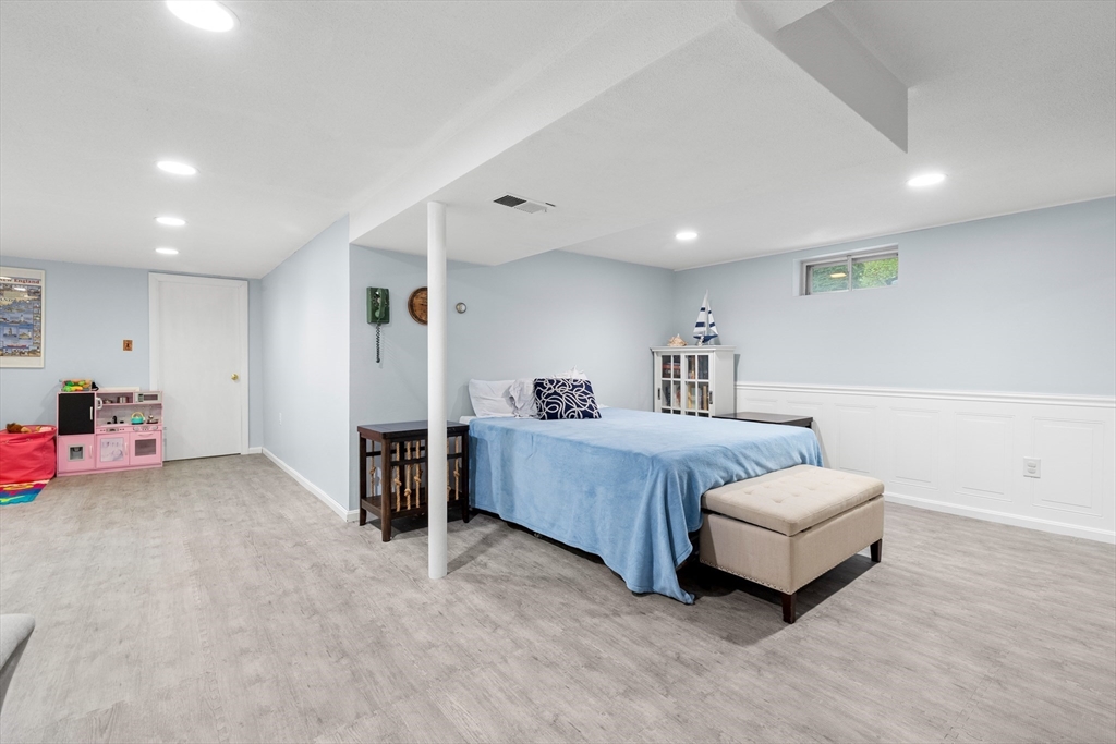 111 Locke Road Chelmsford, MA 01824 - Photo 12 of 28