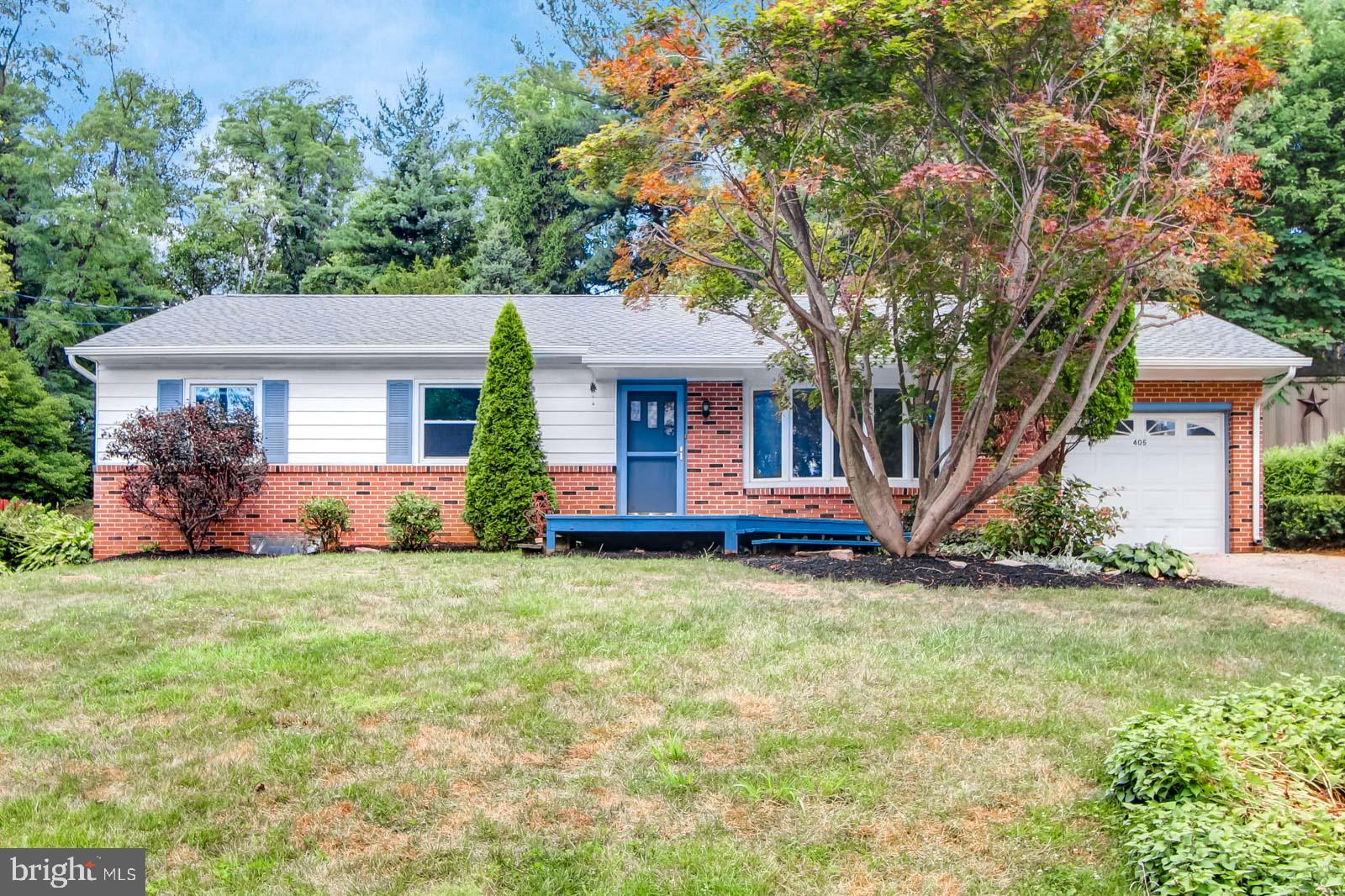 405 Corbin Road York, PA 17403 - Photo 1 of 25