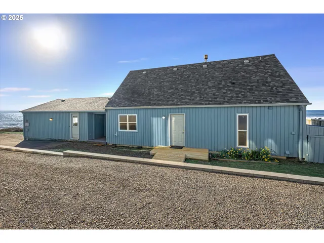 $895,000 | 93 Gender Drive, Yachats, OR 97498