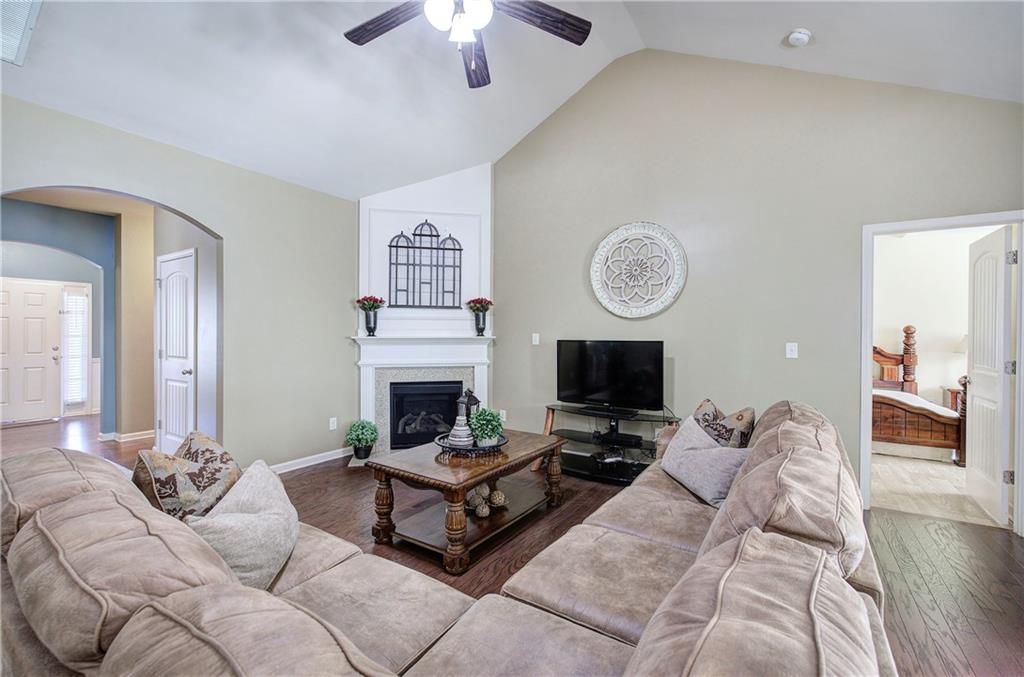 584 Olympic Way Acworth, GA 30102 - Photo 6 of 44