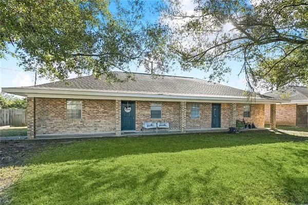 $800,000 | 14106 West Club Deluxe Road, Hammond, LA 70403