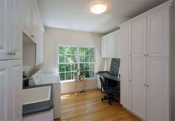 153 Rangeley Road Brookline, MA 02467 - Photo 12 of 18