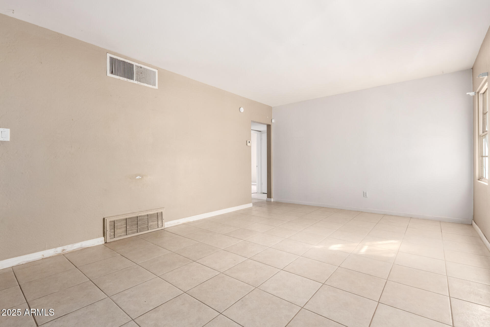 1736 East Coronado Road Phoenix, AZ 85006 - Photo 2 of 28 a view of an empty room