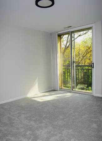 $243,100 | 5950 Oakwood Drive, Unit 4A, Lisle, IL 60532