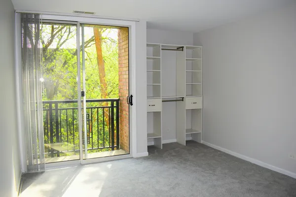 $243,100 | 5950 Oakwood Drive, Unit 4A, Lisle, IL 60532