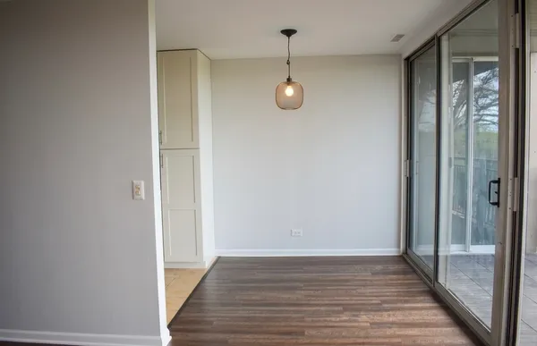 $243,100 | 5950 Oakwood Drive, Unit 4A, Lisle, IL 60532