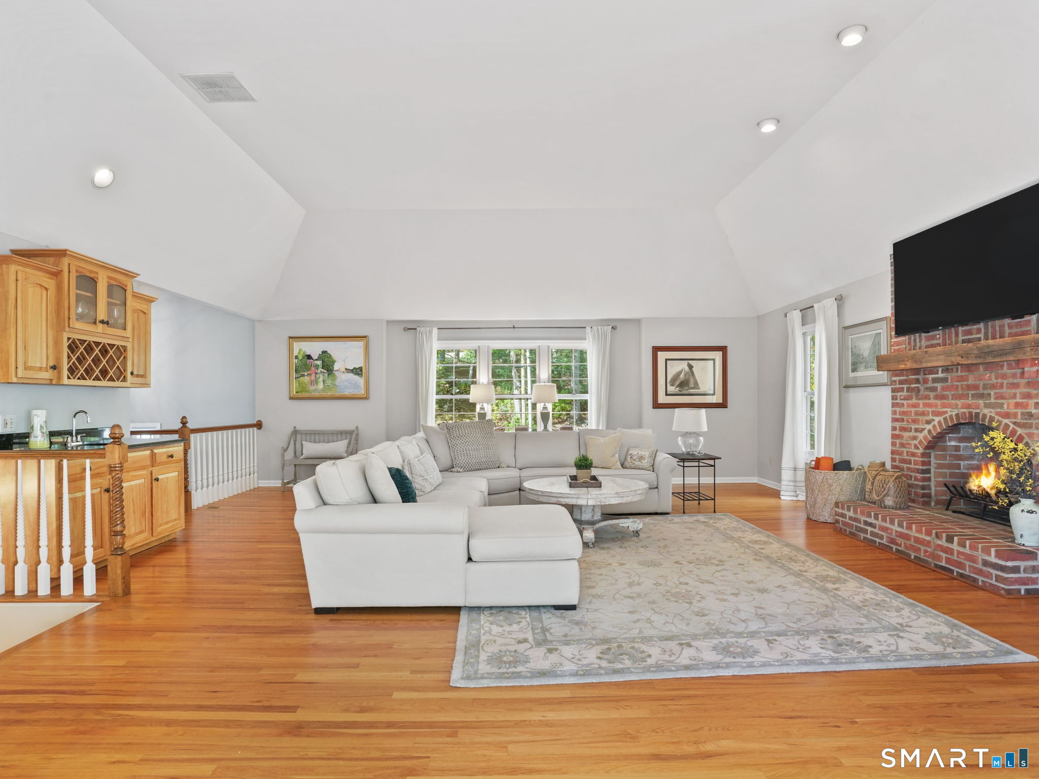 96 Coventry Lane Trumbull, CT 06611 - Photo 15 of 34