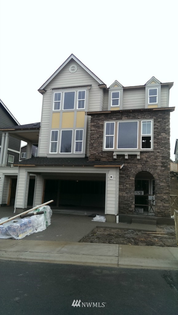 824 Lyons Avenue Northeast Renton, WA 98059 - Photo 2 of 15 Gallery Image 2