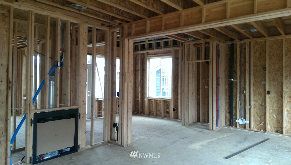 824 Lyons Avenue Northeast Renton, WA 98059 - Photo 3 of 15 Gallery Image 3
