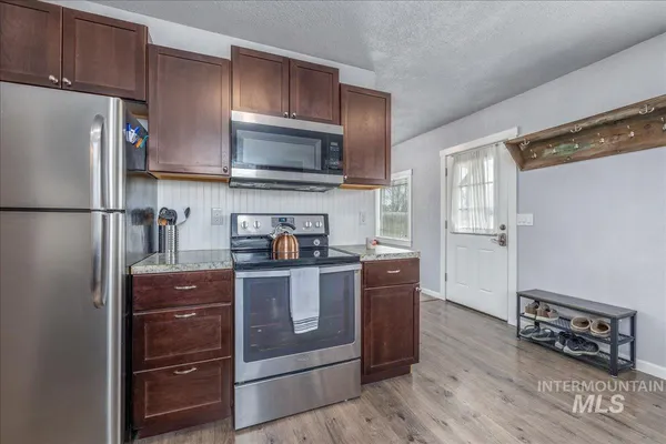 $250,000 | 615 South 4th Avenue, Caldwell, ID 83605