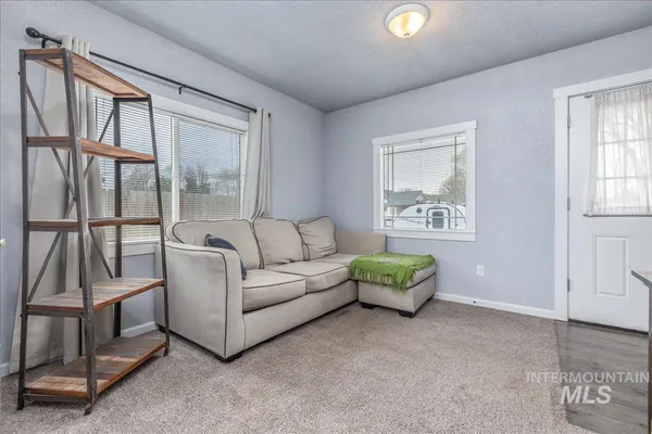 $250,000 | 615 South 4th Avenue, Caldwell, ID 83605