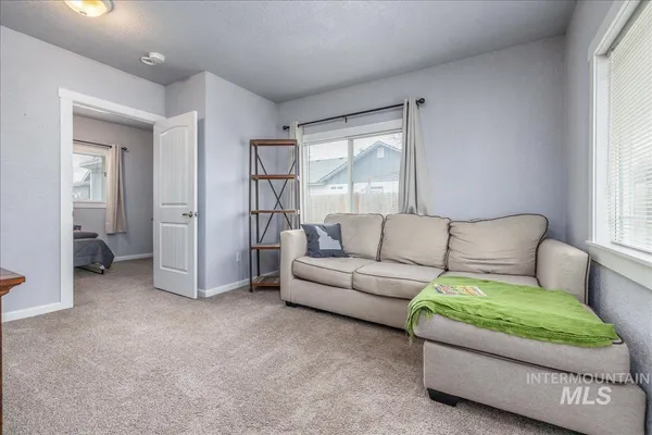 $250,000 | 615 South 4th Avenue, Caldwell, ID 83605