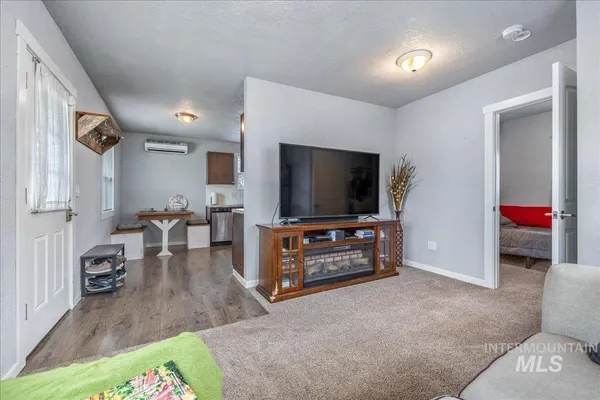 $250,000 | 615 South 4th Avenue, Caldwell, ID 83605