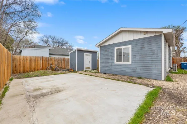 $250,000 | 615 South 4th Avenue, Caldwell, ID 83605